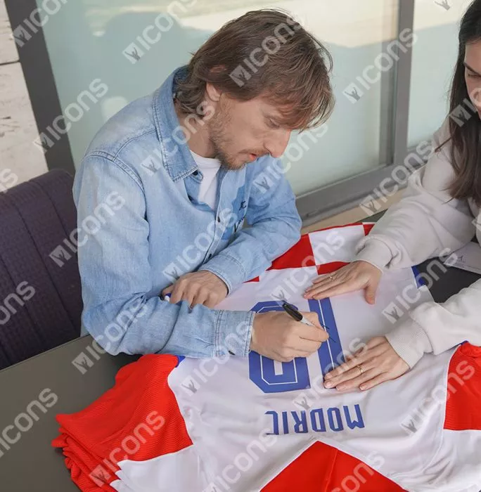 Luka Modric Back Signed Croatia 2020-21 Home Shirt With Fan Style Number In Hero Frame: Option 1