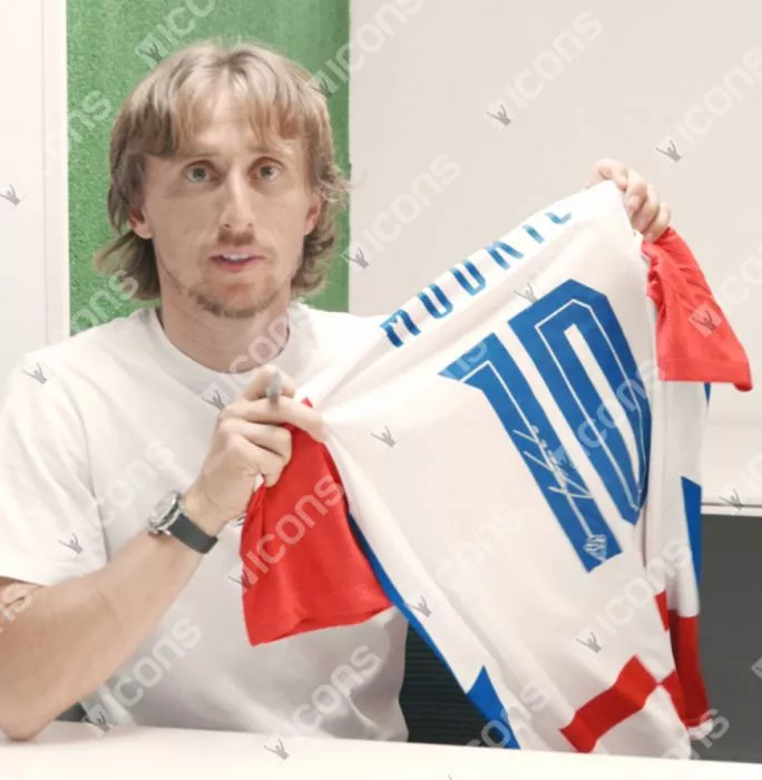 Luka Modric Back Signed Croatia 2020-21 Home Shirt In Classic Frame