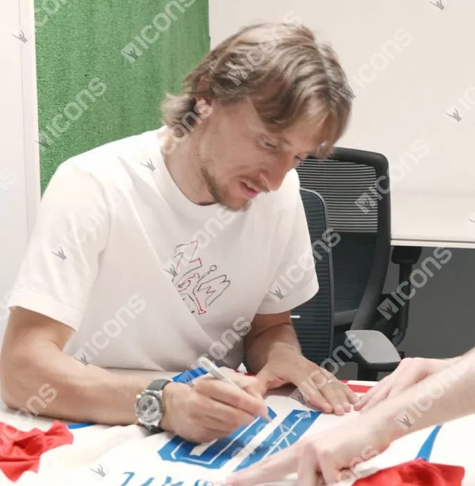 Luka Modric Back Signed Croatia 2020-21 Home Shirt