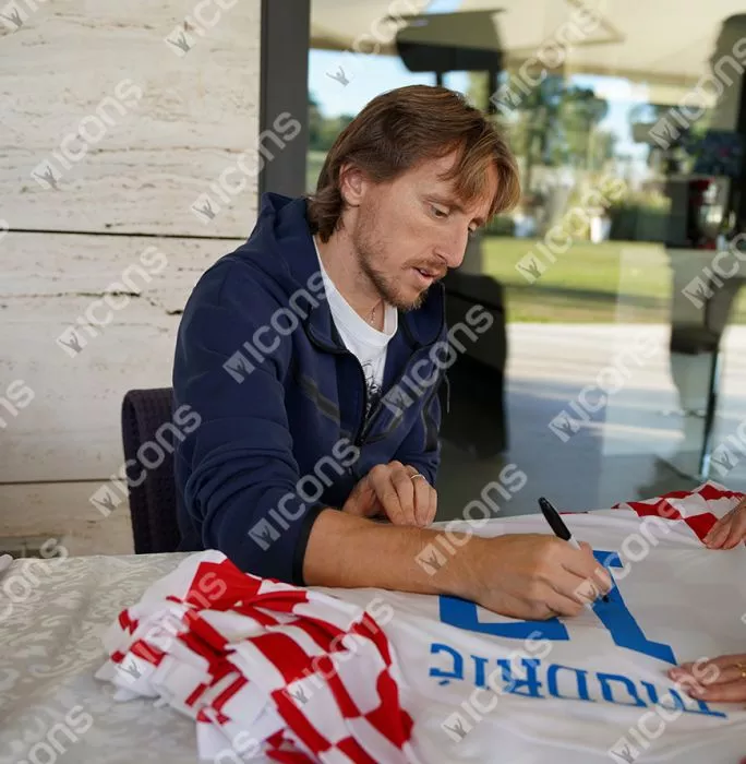 Luka Modric Back Signed Croatia 2022-23 Home Shirt In Hero Frame: Option 1