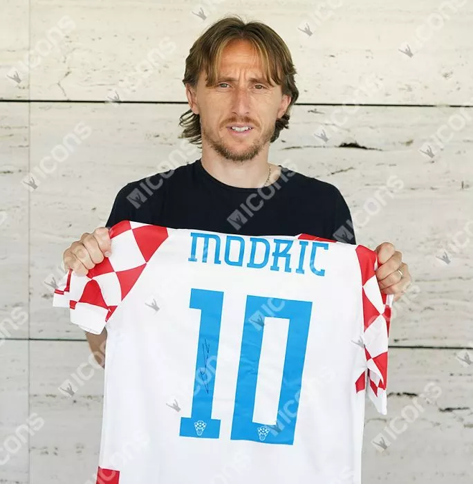 Luka Modric Back Signed Croatia 2022-23 Home Shirt In Classic Frame