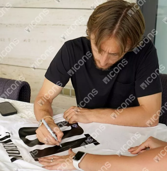 Luka Modric Back Signed Real Madrid 2022-23 Home Shirt