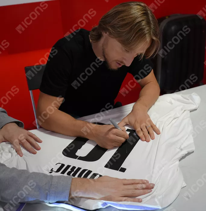 Luka Modric Back Signed Real Madrid 2022-23 Home Shirt