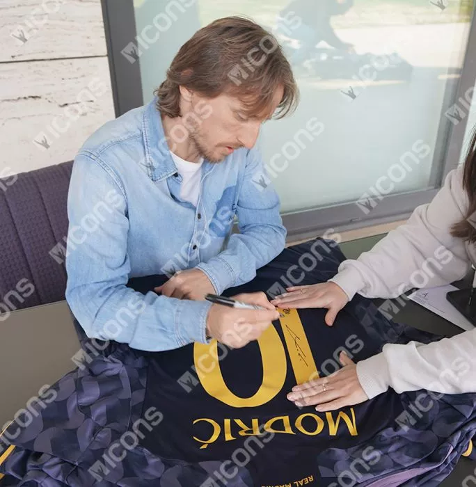 Luka Modric Back Signed Real Madrid 2023-24 Away Shirt