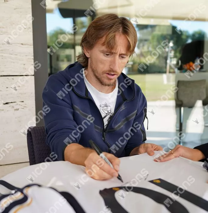 Luka Modric Back Signed Real Madrid CF 2023-24 Home Shirt