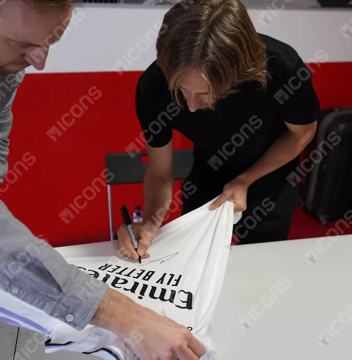 Luka Modric Front Signed Real Madrid 2022-23 Home Shirt In Hero Frame: Option 1