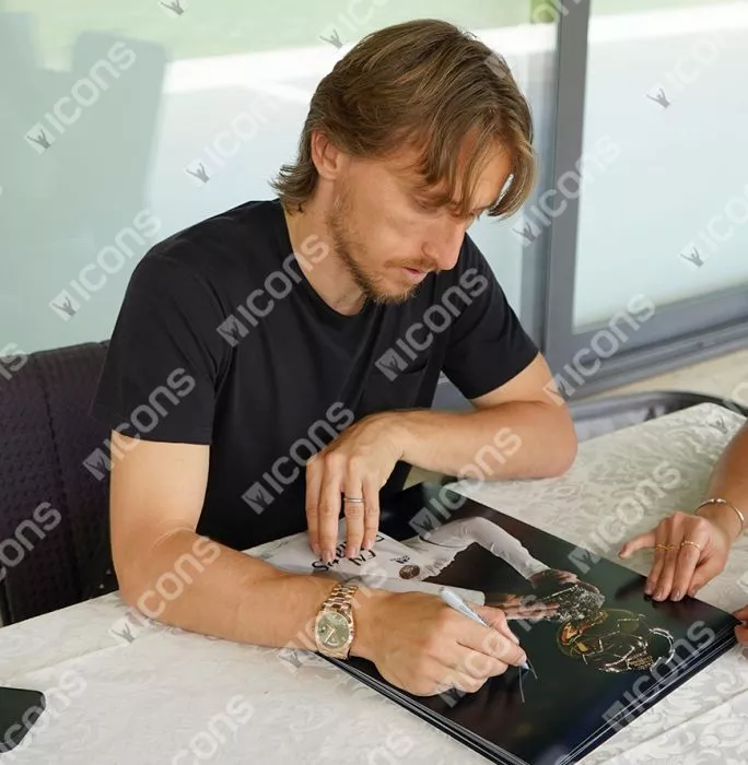 Luka Modric Signed Real Madrid Photo: 2018 Ballon D'Or Winner