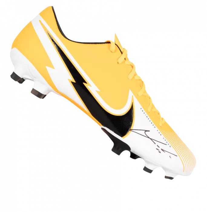 Luka Modric Signed Yellow Nike Mercurial Vapor Boot