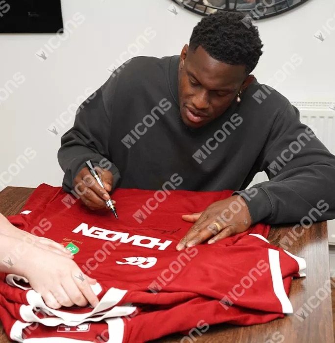 Maro Itoje Front Signed British & Irish Lions 2025 Shirt In Hero Frame: Option 1