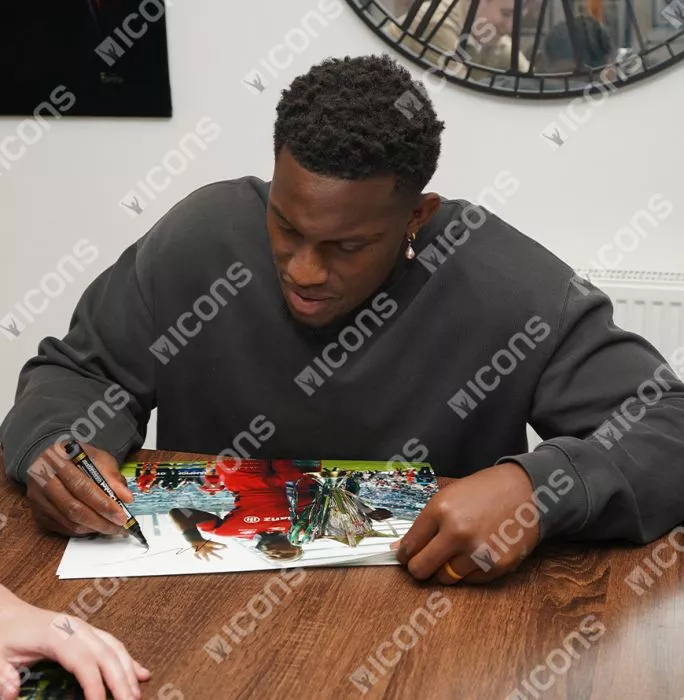 Maro Itoje Signed Saracens Photo In Premium Photo Frame: 2019 Champions Cup Winner