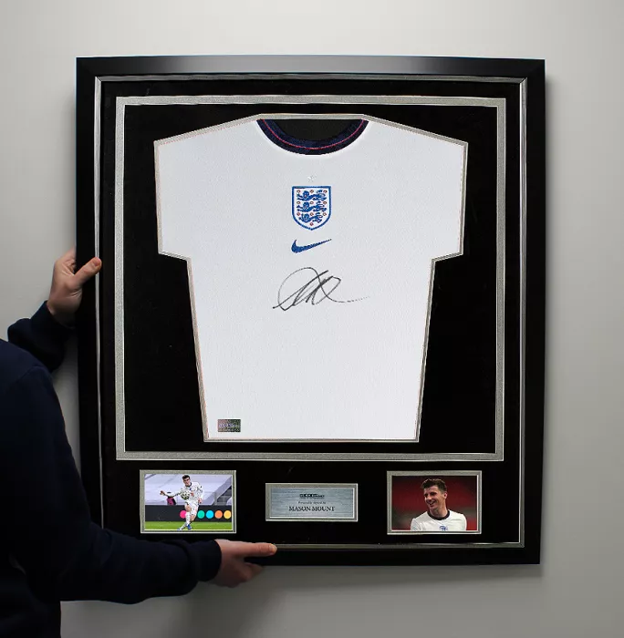 Mason Mount Front Signed England 2020-21 Home Shirt In Classic Frame