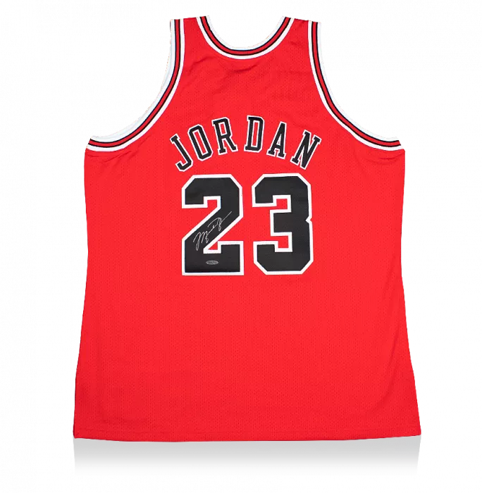 Michael Jordan Signed And Framed Chicago Bulls 1997-98 Away Jersey