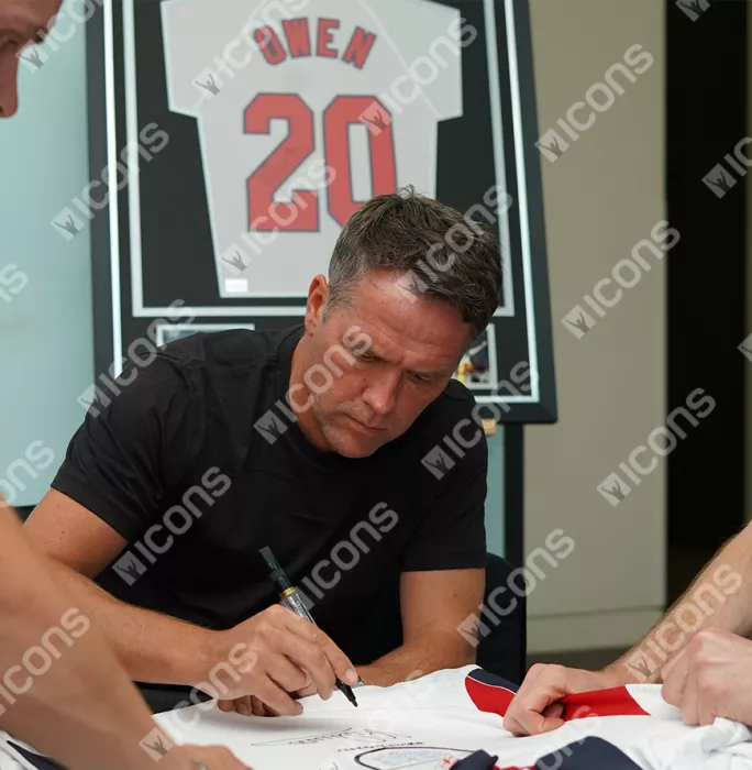 Michael Owen Official 1998 FIFA World Cup™ Front Signed And Framed England 1998 Home Shirt