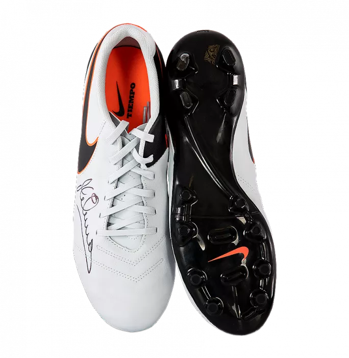 Michael Owen Signed Grey Nike Tiempo Boot In Acrylic Case