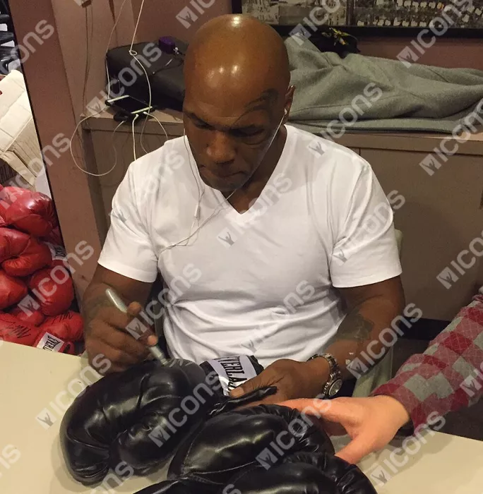 Mike Tyson Signed Black Everlast Boxing Glove In Acrylic Case