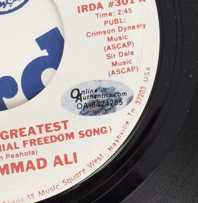 Muhammad Ali Signed Vinyl Record - I'm The Greatest (OA-8424285)