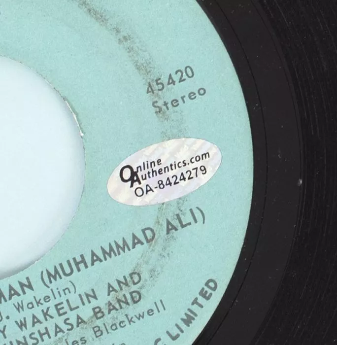 Muhammad Ali Signed Vinyl Record - Johnny Wakelin Black Superman (OA-8424279)