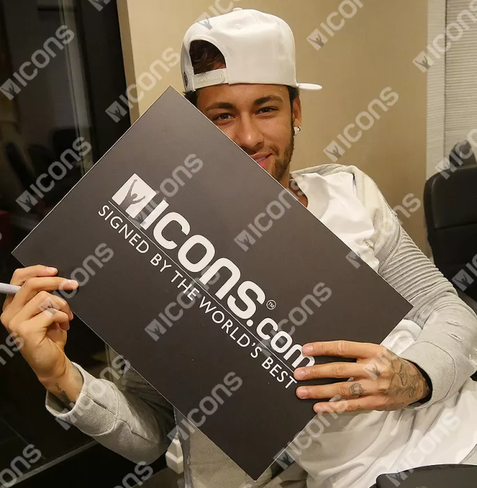 Neymar Jr Signed Card And Paris Saint-Germain Photo Frame: Option 1