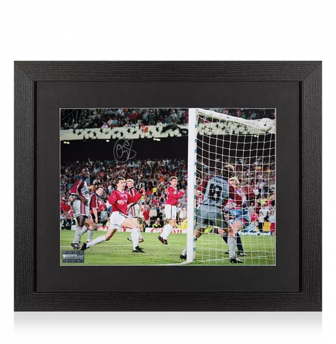 Ole Gunnar Solskjaer Signed Manchester United Photo In Black Wooden Frame: 1999 UEFA Champions League Final Goal