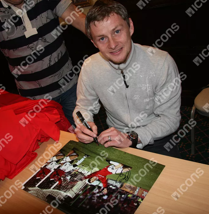 Ole Gunnar Solskjaer Signed Manchester United Photo: 1999 UEFA Champions League Final Goal