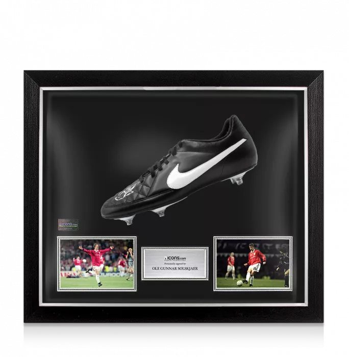 Ole Gunnar Solskjaer Signed Nike Black and White Boot In Bubble Frame: Option 1