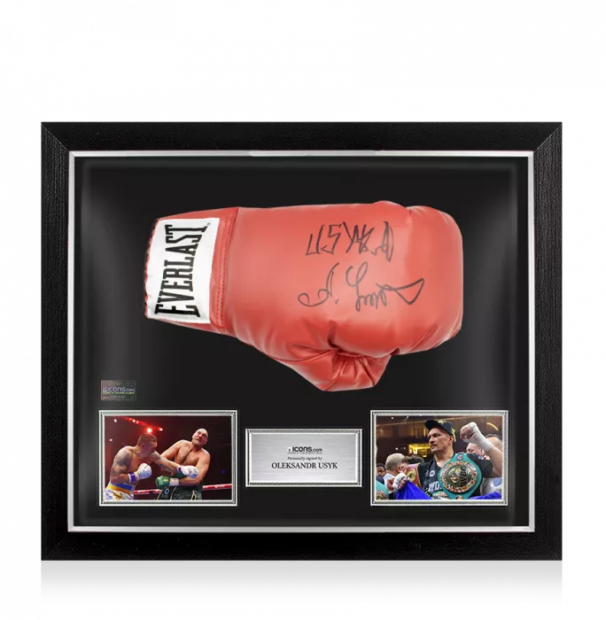 Oleksandr Usyk Signed Red Everlast Boxing Glove In Bubble Frame: Option 1