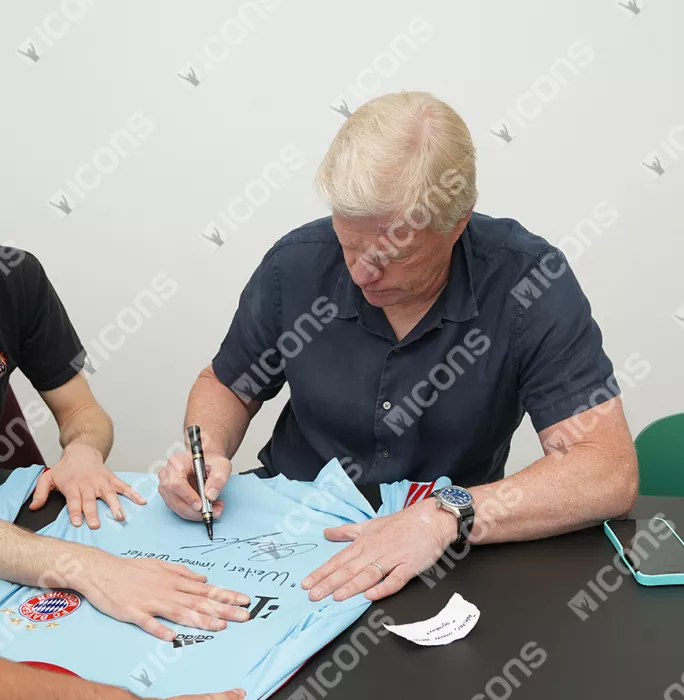 Oliver Kahn Back Signed FC Bayern Munich 2008 Goalkeeper Shirt - Weiter Immer Weiter Inscription In Hero Frame: Option 1