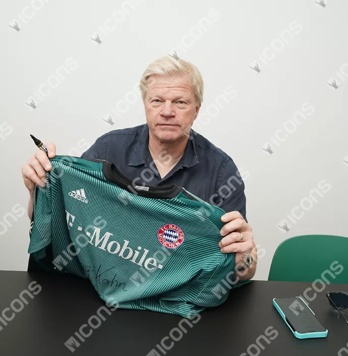 Oliver Kahn Front Signed FC Bayern Munich 2003-04 Goalkeeper Shirt - King Kahn Inscription In Hero Frame: Option 1