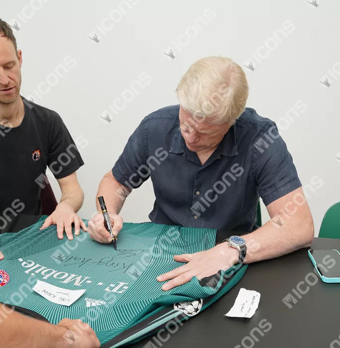 Oliver Kahn Front Signed FC Bayern Munich 2003-04 Goalkeeper Shirt - King Kahn Inscription In Hero Frame: Option 1