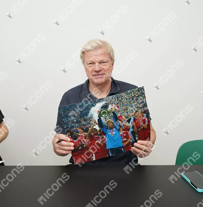 Oliver Kahn Signed FC Bayern Munich Photo In Black Wooden Frame: UEFA Champions League Winner