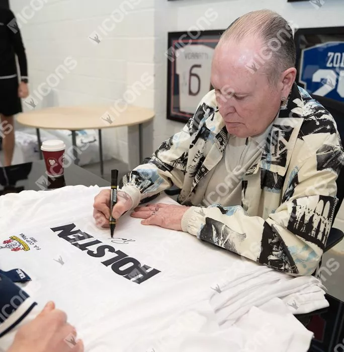 Paul Gascoigne Front Signed Tottenham Hotspur 1991 FA Cup Final Shirt In Hero Frame: Option 1