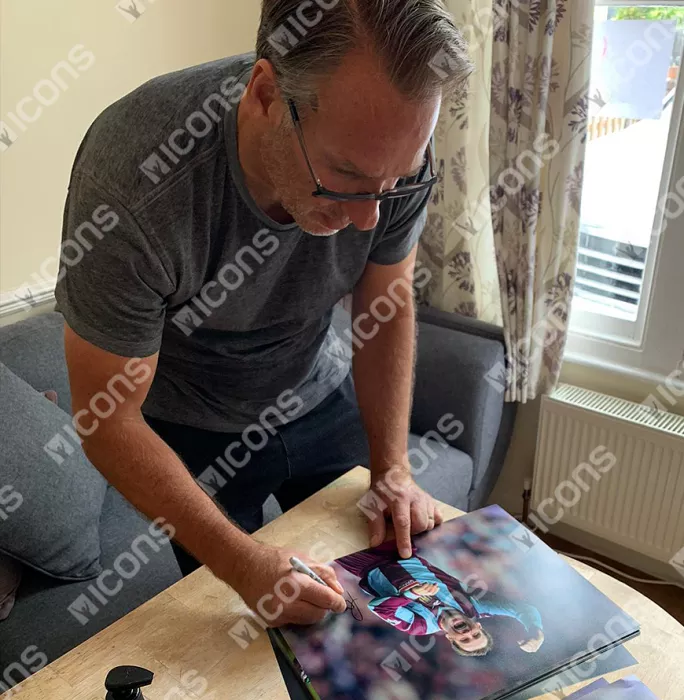 Paul Merson Signed Aston Villa Photo In Black Wooden Frame: 2000 FA Cup Semi-Final Victory