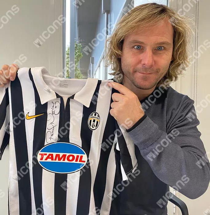 Pavel Nedved Front Signed Juventus 2006-07 Home Shirt In Hero Frame: Option 1
