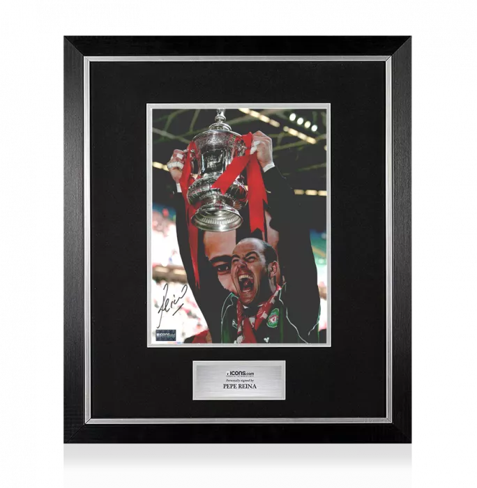 Pepe Reina Signed and Framed Liverpool Photo In Premium Photo Frame: 2006 FA Cup Winner