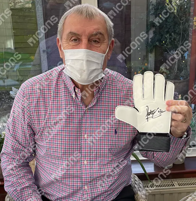 Peter Shilton Signed Black Umbro Goalkeeper Glove