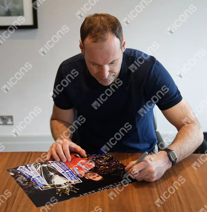 Petr Cech Signed Chelsea Photo In Black Wooden Frame: 2014-15 Premier League Winner