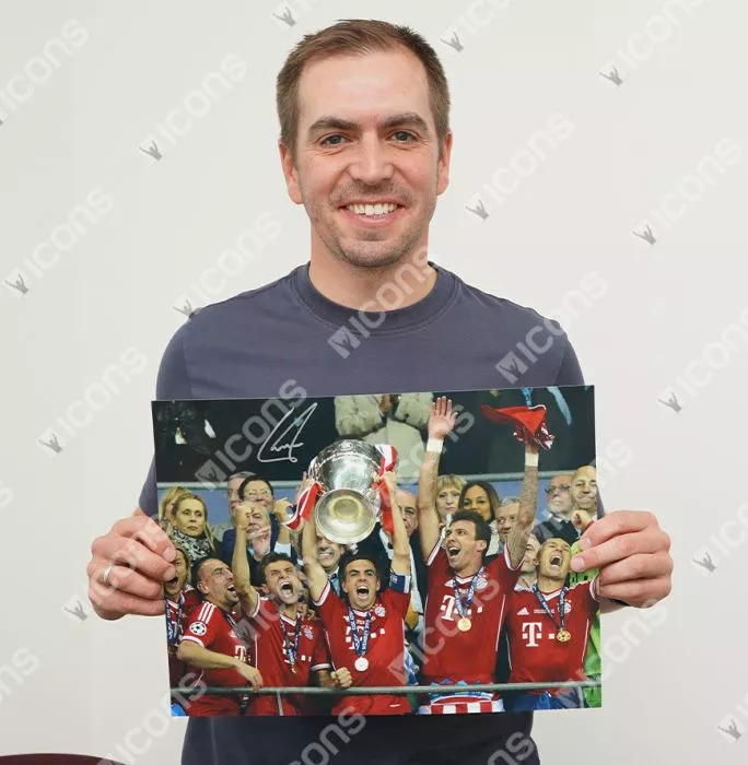 Philipp Lahm Official UEFA Champions League Signed And Framed FC Bayern Munich Photo: 2013 UEFA Champions League Winner