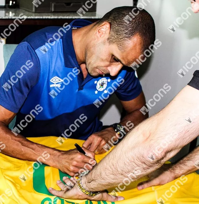 Rivaldo Back Signed Brazil 2001 Home Shirt In Hero Frame: Option 1