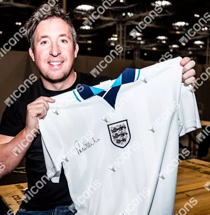 Robbie Fowler Front Signed England 1996 Home Shirt In Classic Frame