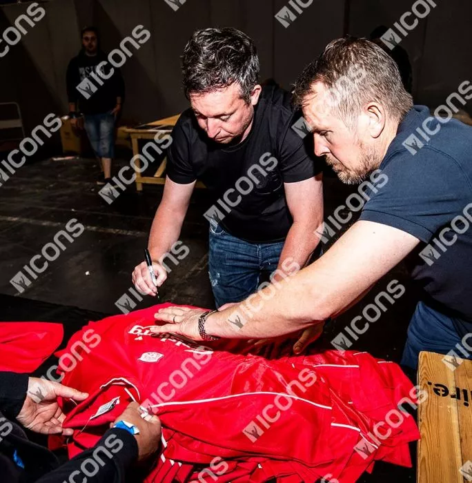 Robbie Fowler Front Signed Liverpool 2000-01 Home Shirt In Hero Frame: Option 1