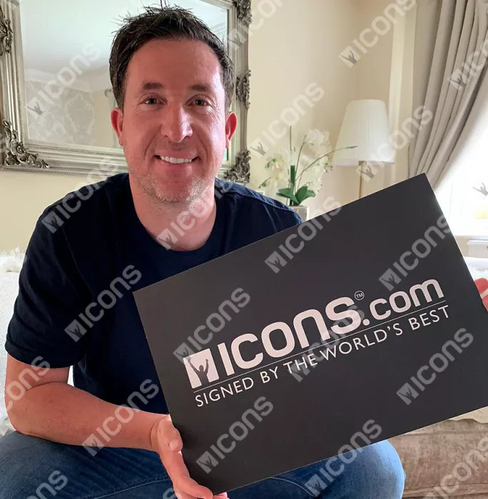 Robbie Fowler Official UEFA Europa League Back Signed Liverpool 2000-01 Home Shirt