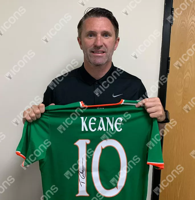 Robbie Keane Back Signed Republic Of Ireland 2017-18 Home Shirt In Classic Frame