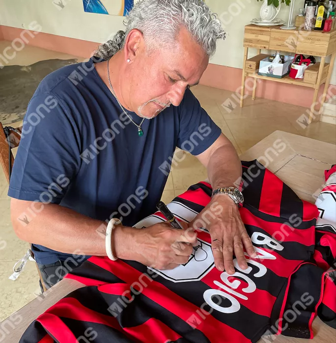 Roberto Baggio Back Signed AC Milan 1994-95 Home Shirt With Long Sleeves In Hero Frame: Option 1