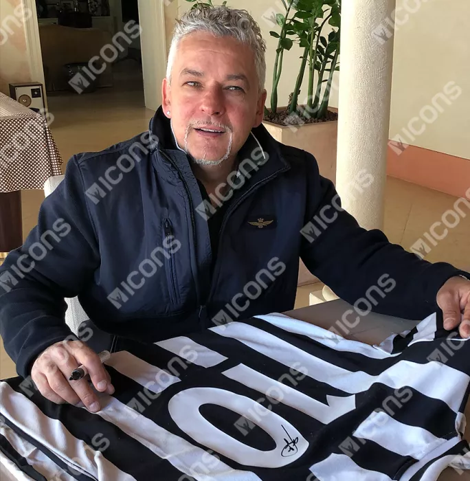 Roberto Baggio Back Signed Juventus 1994-95 Home Shirt With Short Sleeves