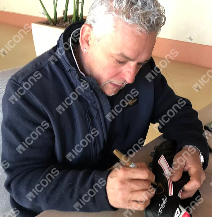Roberto Baggio Signed Black Diadora Boot In Acrylic Case