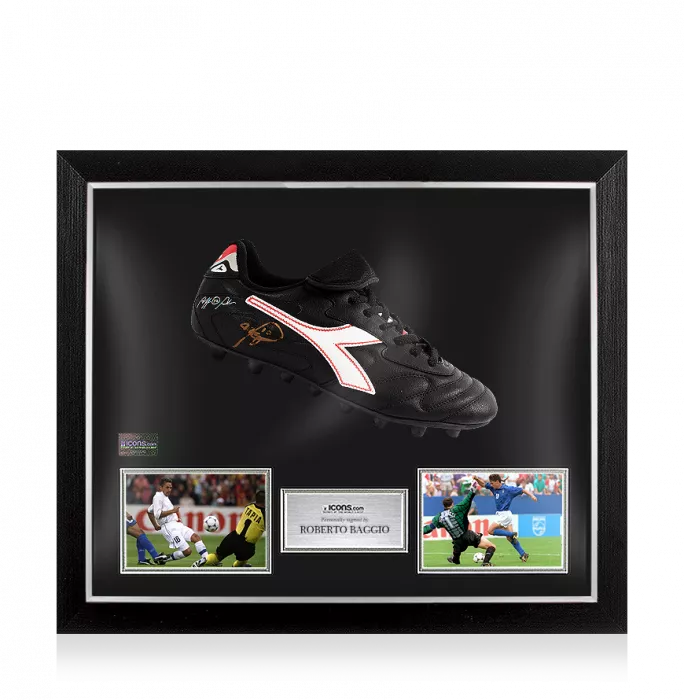 Roberto Baggio Signed Black Diadora Boot In Bubble Frame: Option 1