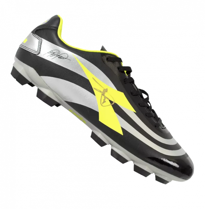 Roberto Baggio Signed Black & Silver Diadora Boot In Acrylic Case