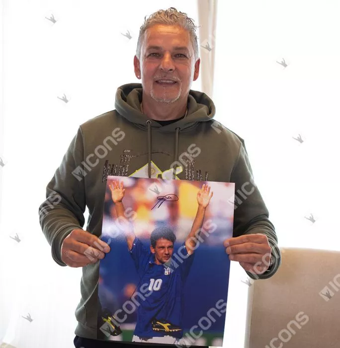 Roberto Baggio Signed Italy Photo: FIFA World Cup Icon