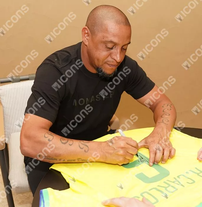 Roberto Carlos Back Signed Modern Brazil Home Shirt In Hero Frame: Option 1