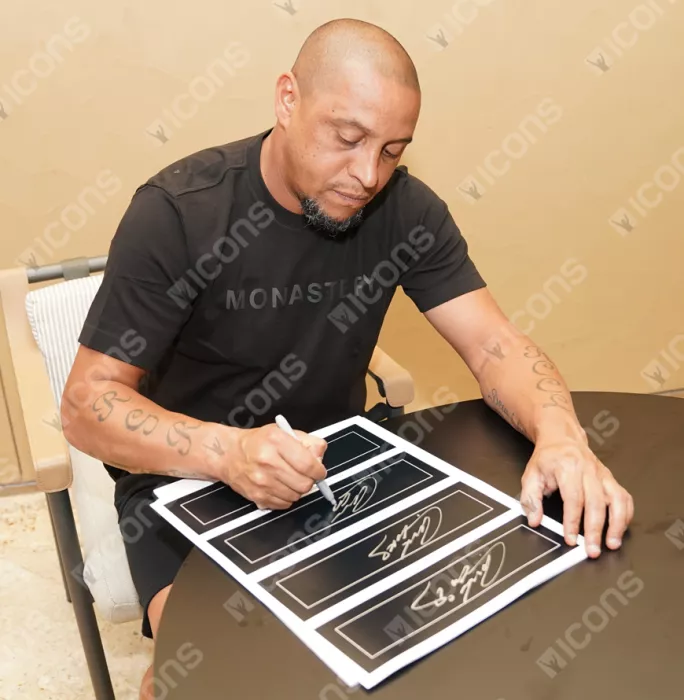 Roberto Carlos Official UEFA Champions League Signed Plaque And Photo Frame